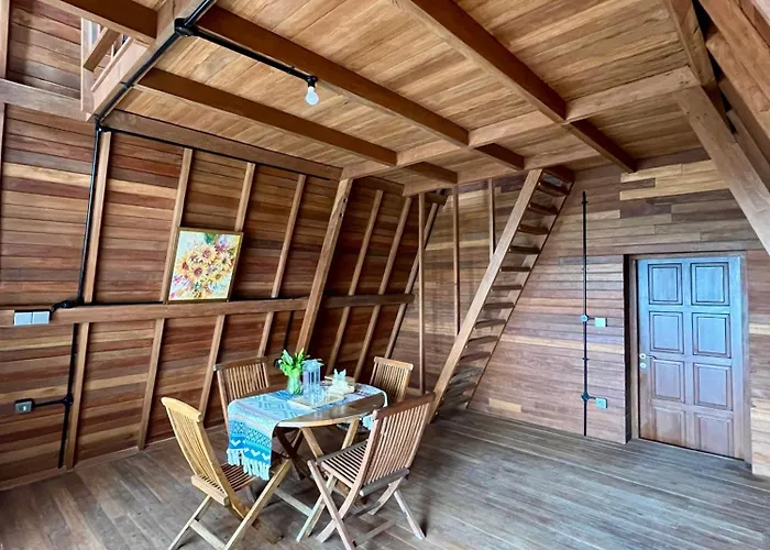 Langit Wanagiri Orman Evi Gitgit